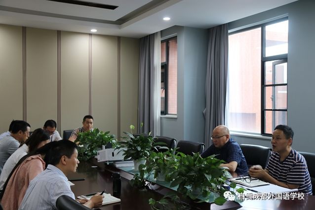 自貢市外國語學校--加強安全工作，構建安全校園