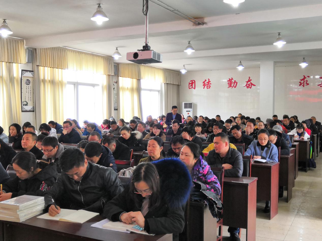 加強業(yè)務培訓，切實提高業(yè)務素質(zhì)