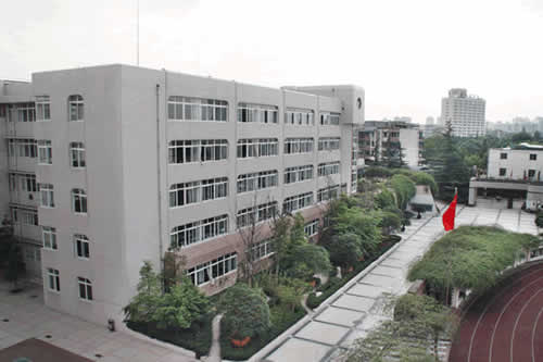 列五中學石公辦還是民辦？