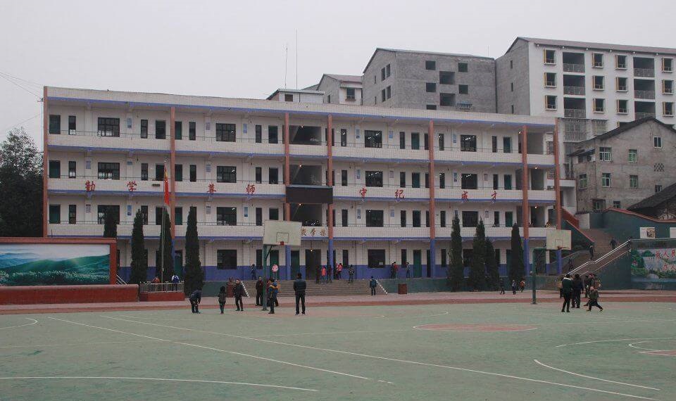 渠縣清溪中學(xué)地理位置在哪里？
