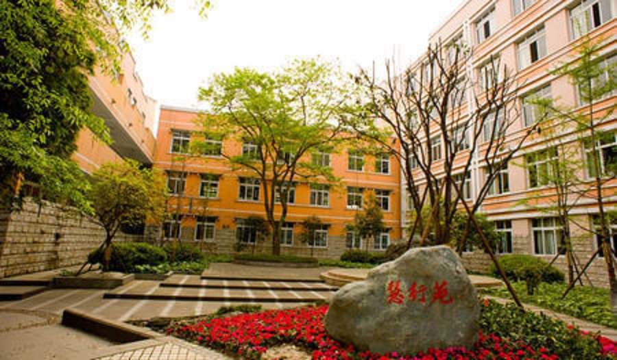 郫縣二中校園環(huán)境怎么樣？