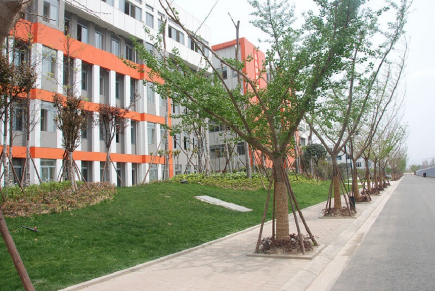 成都航天中學(xué)地理位置在哪里？