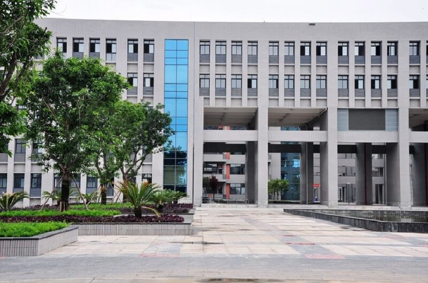 德陽五中校園環(huán)境好嗎？