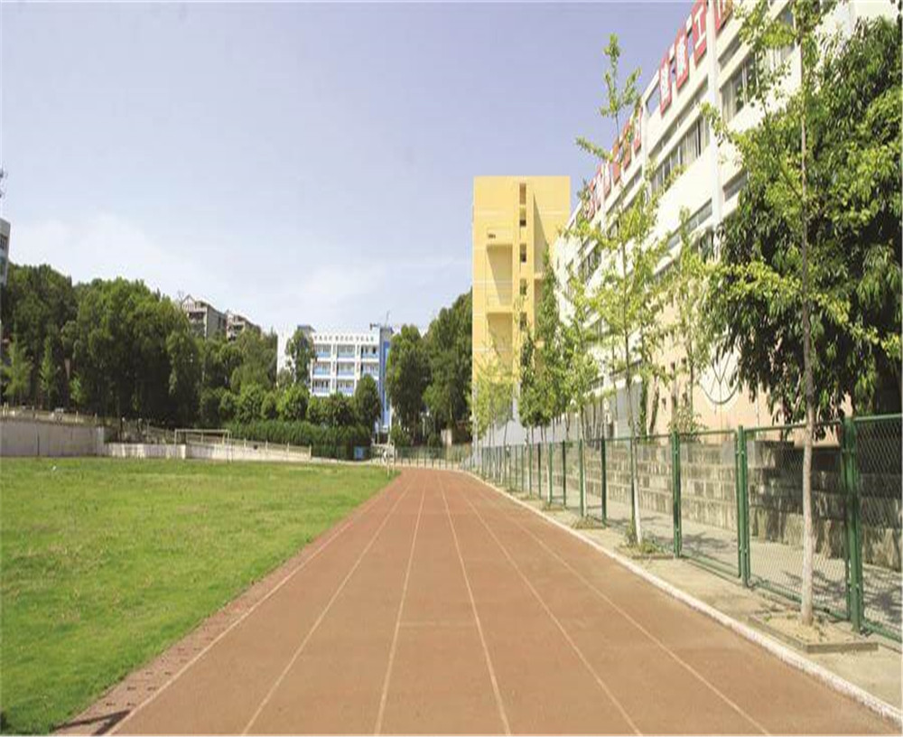 廣元實(shí)驗(yàn)中學(xué)學(xué)校詳細(xì)地址在什么地方？