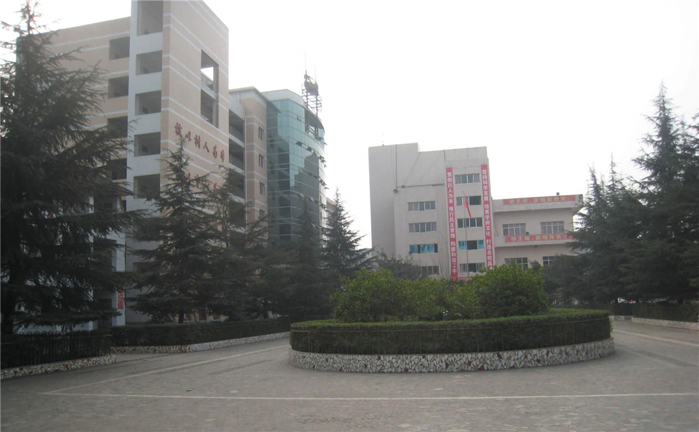 巴中市第二中學學校環(huán)境如何？