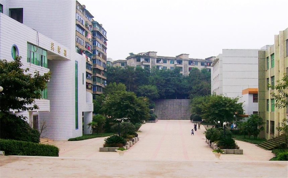 四川省鄰水中學(xué)2020年的錄取分?jǐn)?shù)是多少？