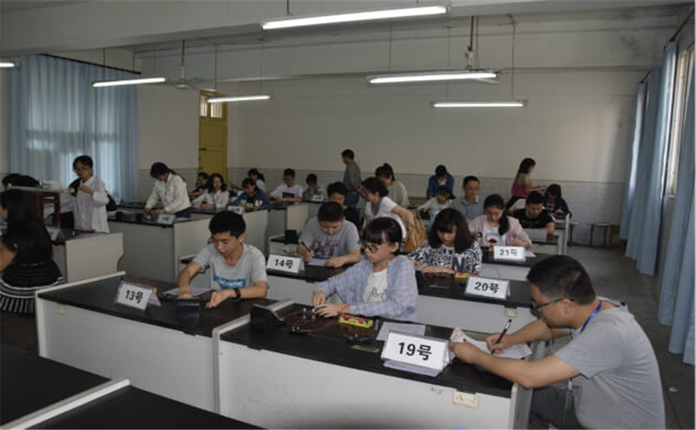 內(nèi)江第三中學(xué)學(xué)校環(huán)境怎么樣？