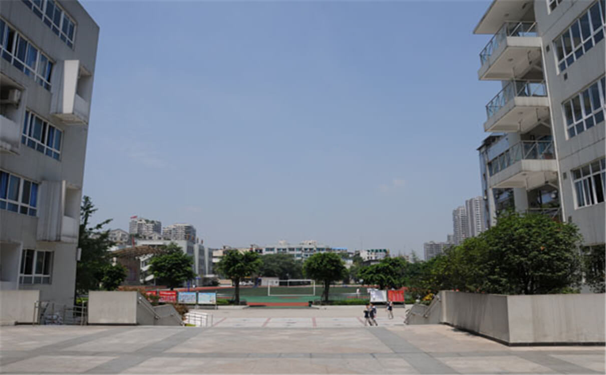 成都鐵路中學高中部的錄取分數(shù)是多少？