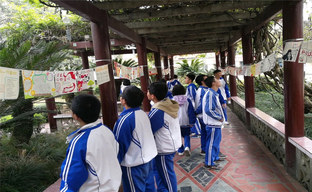 棠湖中學(xué)錄取分?jǐn)?shù)是多少？