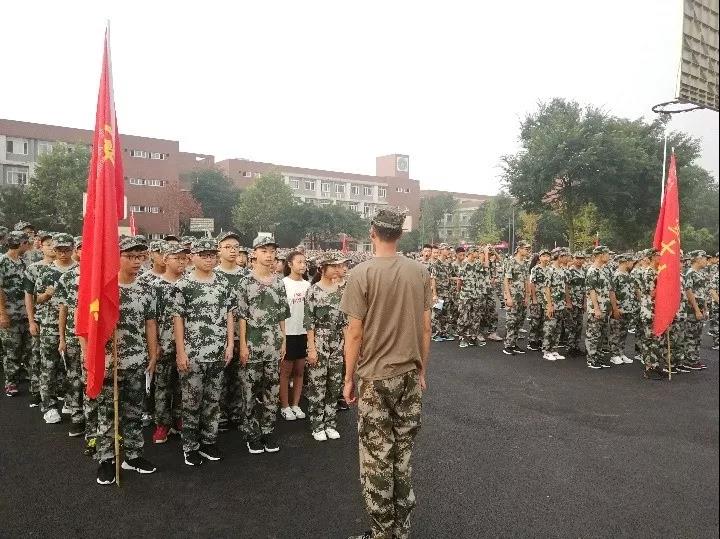 華潤(rùn)高級(jí)中學(xué)的升學(xué)率怎么樣？"華潤(rùn)1.jpg"