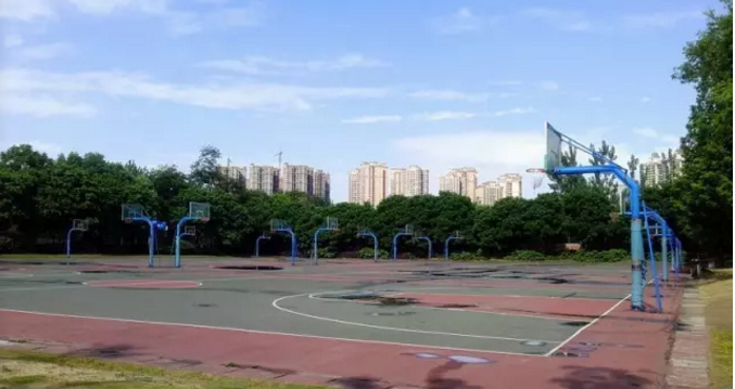 成都實驗外國語學校（西區(qū)）的住宿環(huán)境怎么樣？