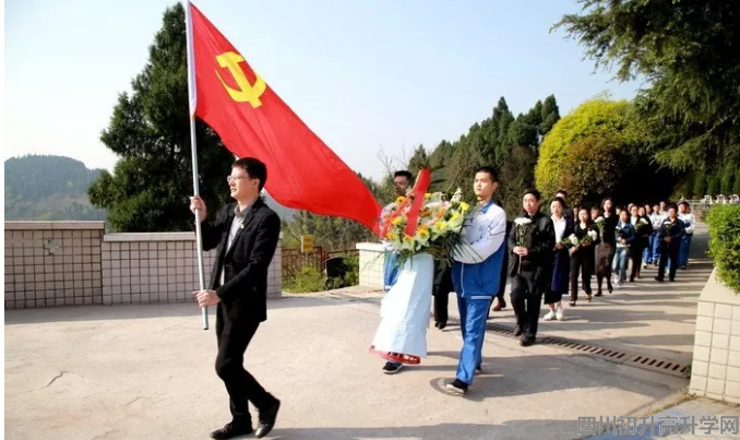 簡陽中學(xué)的本科升學(xué)率是多少？