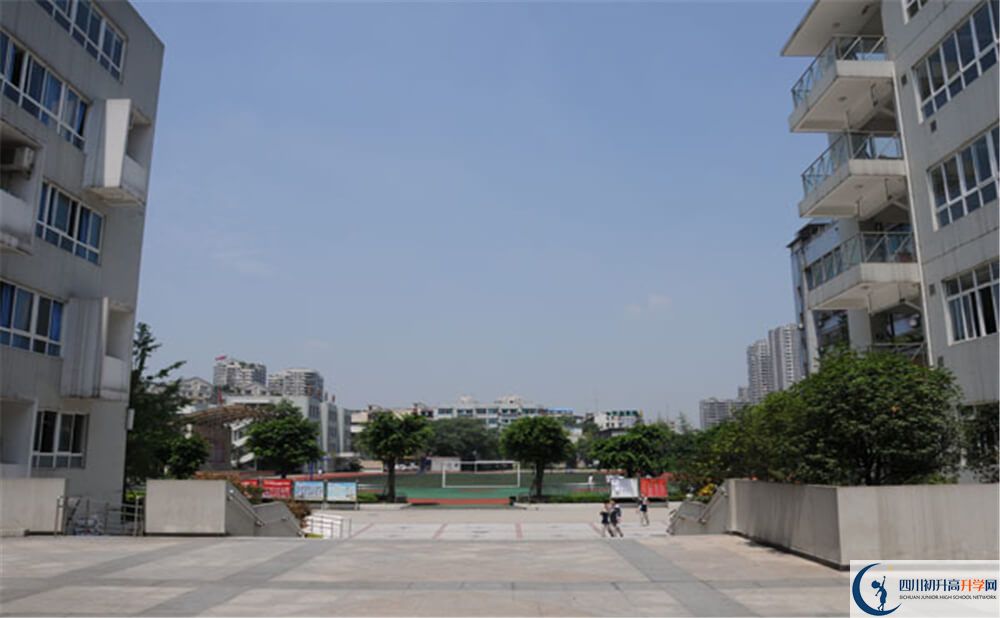 成都鐵路中學(xué)高中本部的錄取分?jǐn)?shù)是多少？