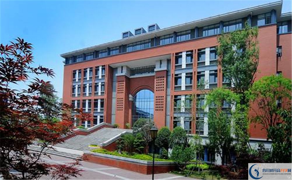成都七中高新校區(qū)是怎么樣的學(xué)校？