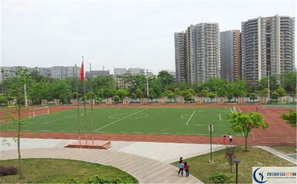 金堂實驗中學的高中住宿好不好？