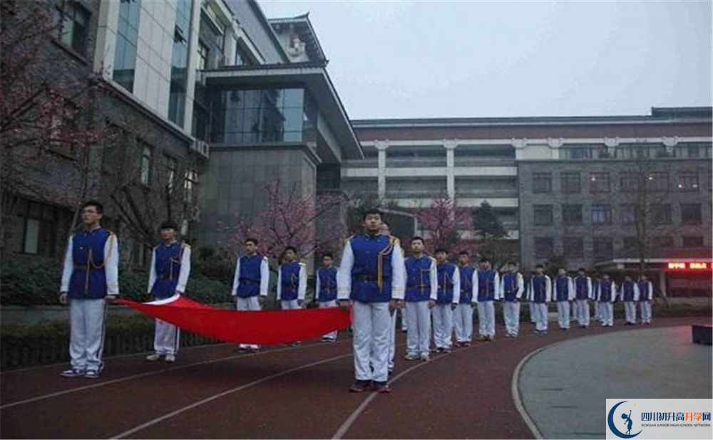 考成都市西北中學的分數(shù)線是多少？