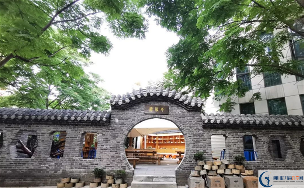 成都市第十七中學(xué)2020清華北大錄取學(xué)生是多少？