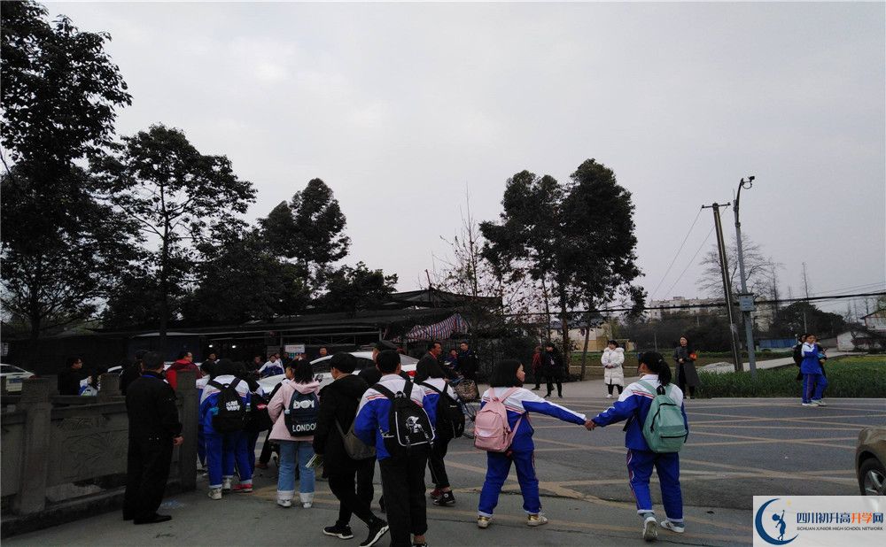 敖平中學(xué)初升高向外地招生嗎？