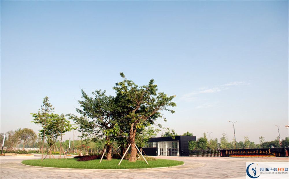 成都樹德中學(xué)光華校區(qū)是重點(diǎn)中學(xué)嗎？
