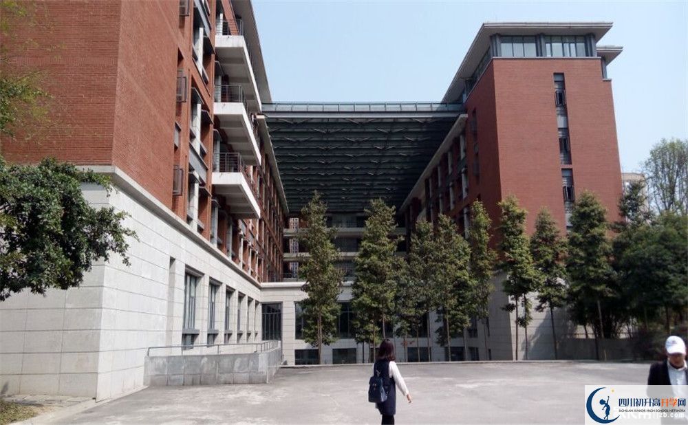 成都七中高新校區(qū)在全國(guó)高中排名是多少？