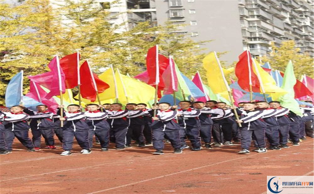 大邑中學(xué)實(shí)驗(yàn)班學(xué)費(fèi)貴嗎？