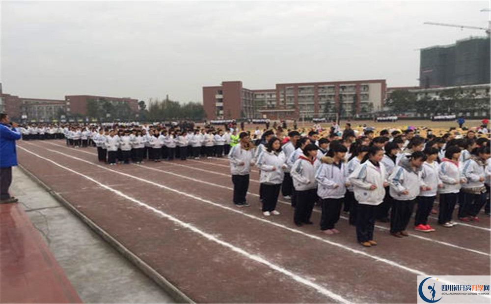 華潤高級中學(xué)實(shí)驗(yàn)班學(xué)費(fèi)貴嗎？