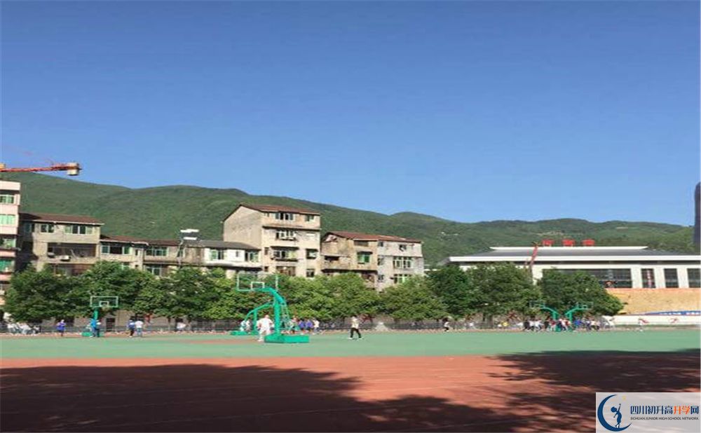 2020萬(wàn)源市第三中學(xué)校錄取線(xiàn)是否有調(diào)整？