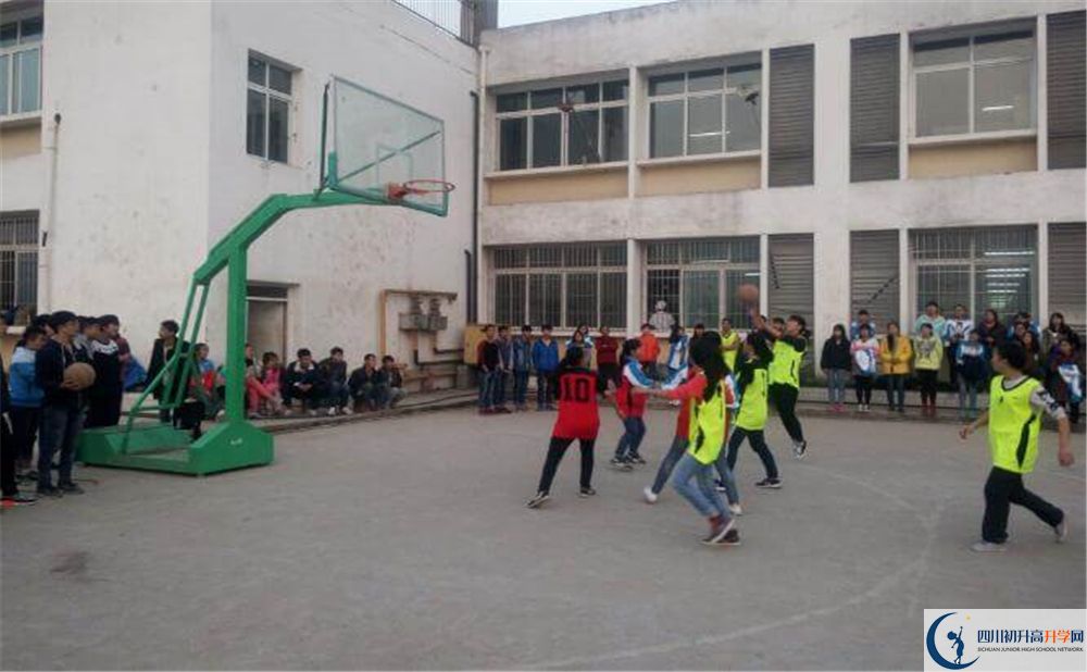 巴中市第五中學今年的錄取條件是否有變化？