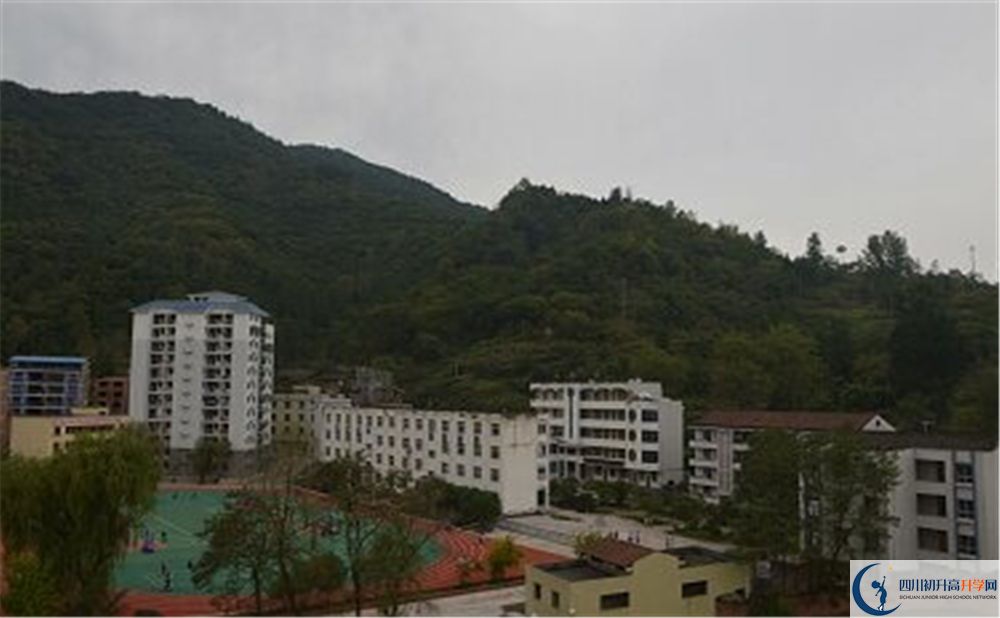 萬(wàn)源市第二中學(xué)2020暑假放假時(shí)間安排是怎么樣的？
