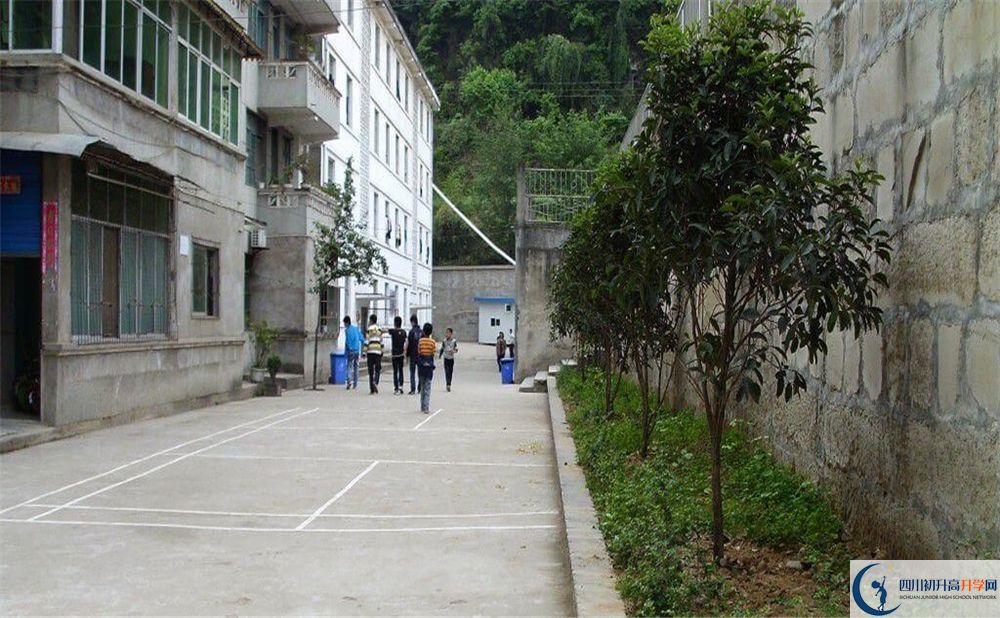 玉山中學2020暑假放假時間安排是怎么樣的？